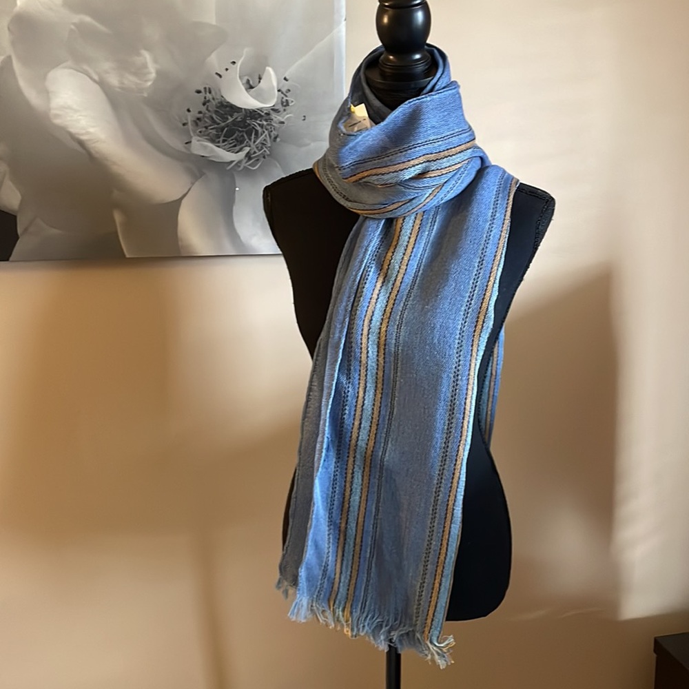 🪀BCBG Wrap/Scarf🪀